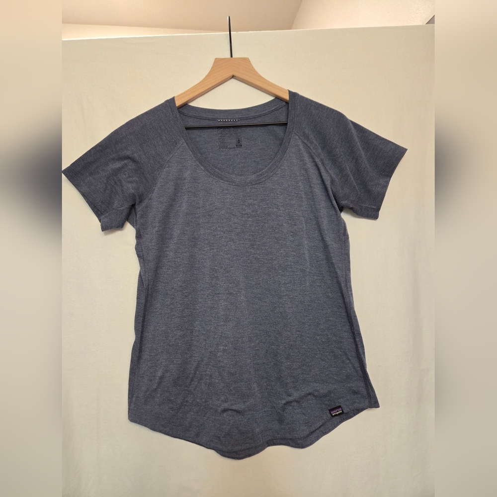 Patagonia Shirt Womens Medium Capilene Cool Trail Baselayer Blue Outdoor Top